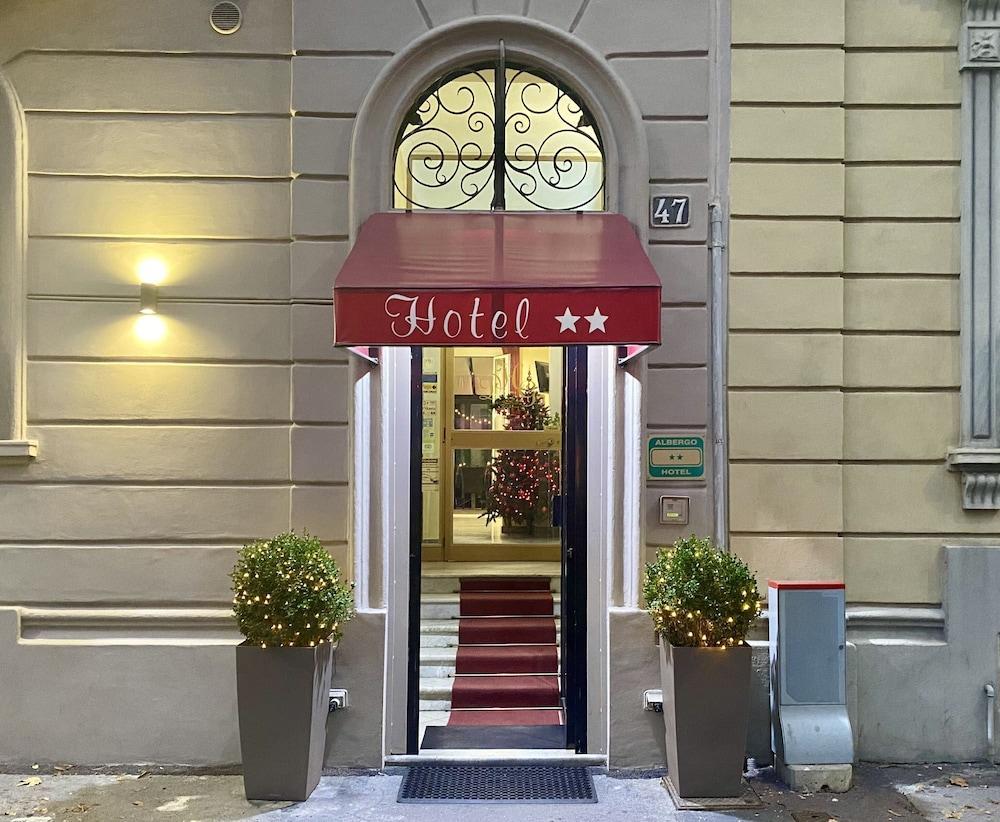 Hotel Due Giardini Milán Exterior foto
